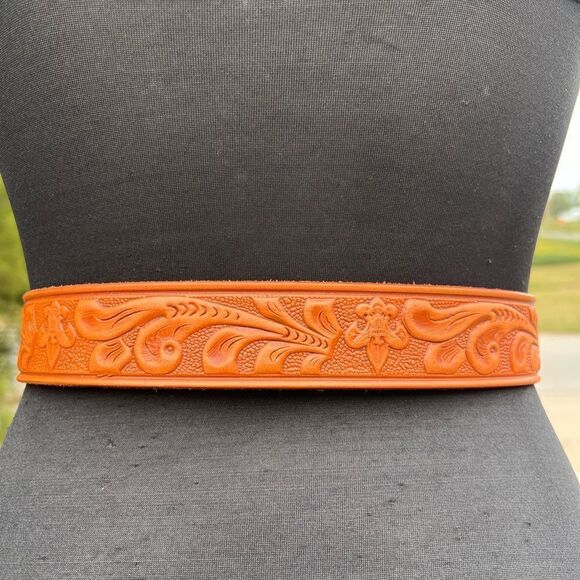 Western Style Tooled Leather Belt With Silver Peace Sign Unisex - Picture 3 of 8